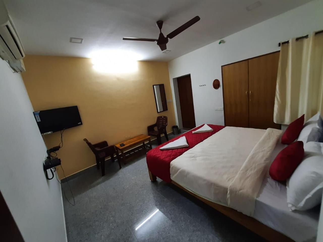 French Park Inn Pondicherry Esterno foto
